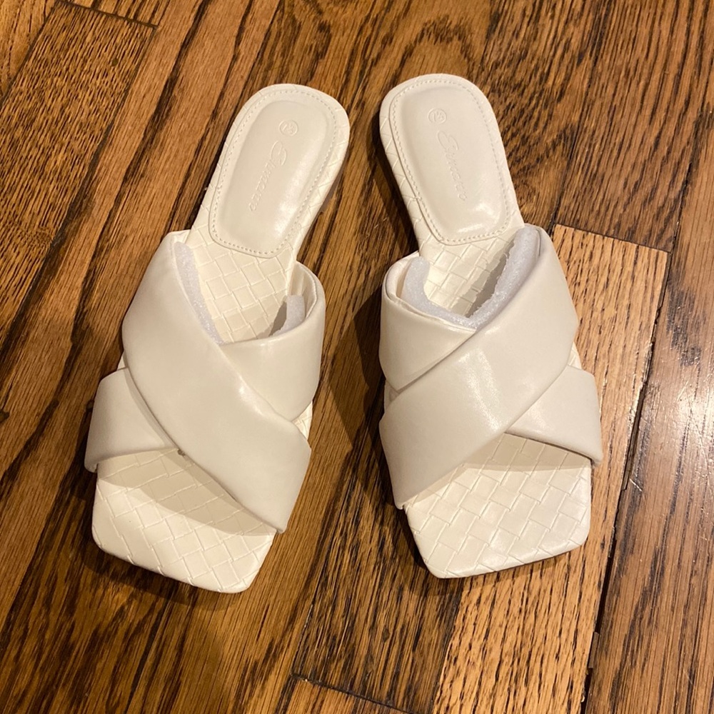 White square toe sandals. Size 7.5